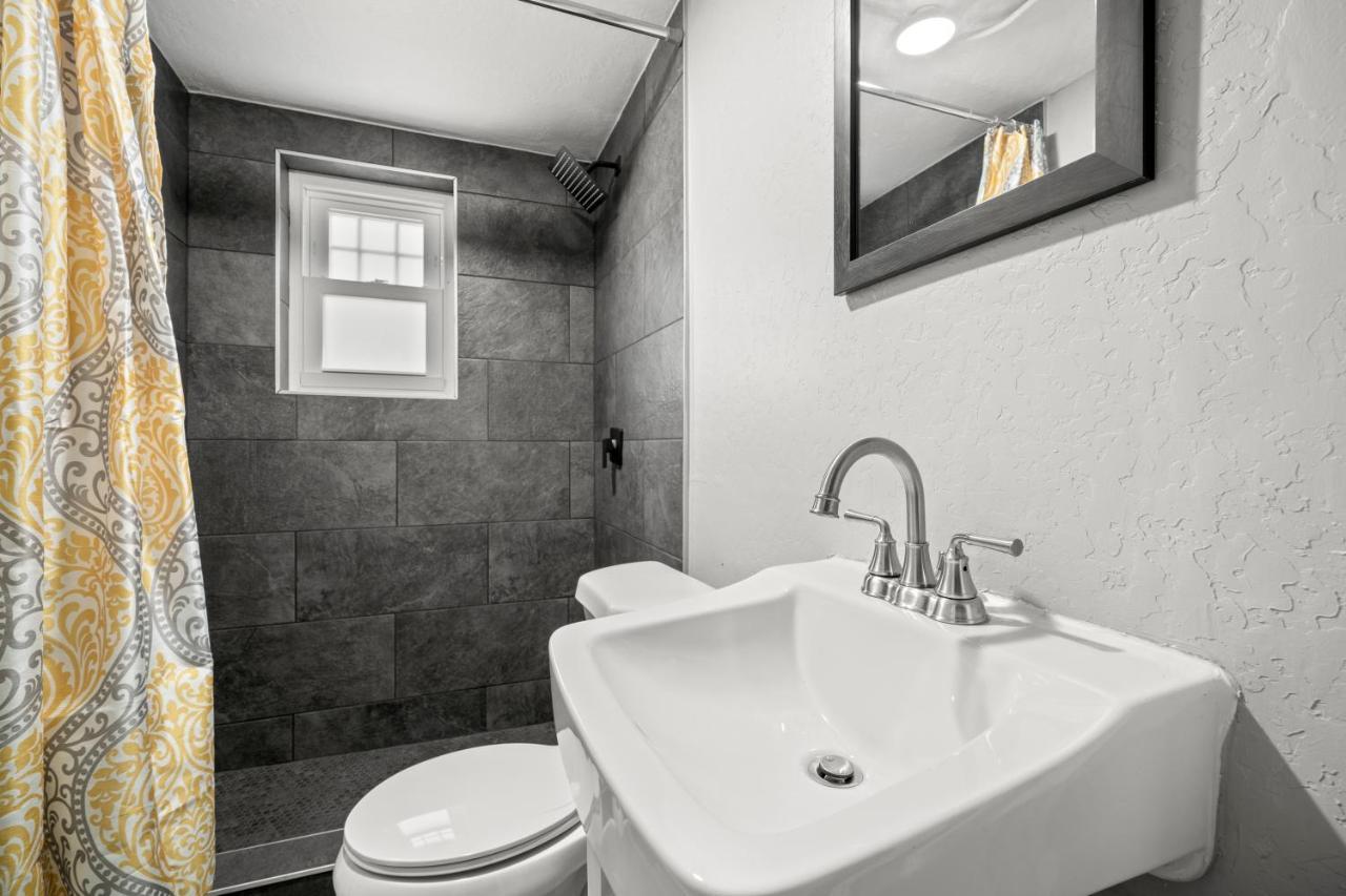 St. Petersburg Downtown Apartments Extérieur photo